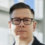 Foto of a man with glasses
